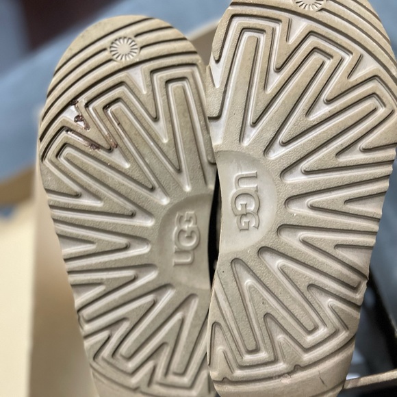 UGG Bailey Bow Leopard Tan boots, Comfy and cute! - Picture 6 of 9